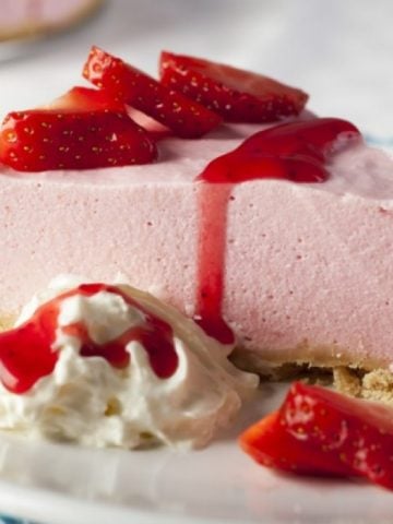 Strawberry Mousse Cheesecake Recipe!