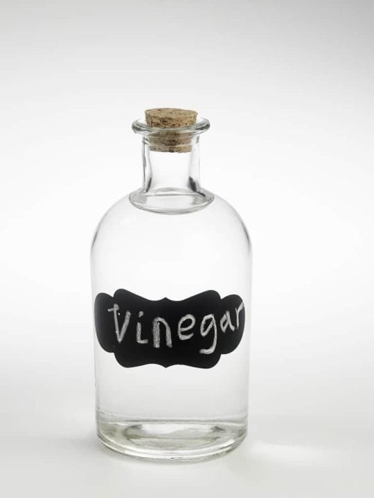 26+ Awesome White Vinegar Uses