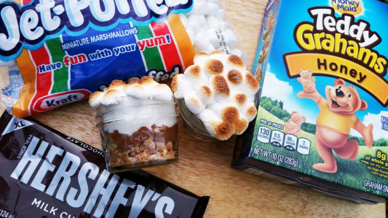 Easy Indoor Mason Jar Smores