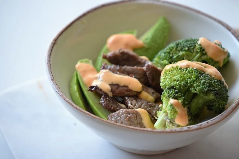 Steak Quinoa Broccoli Bowl, Simple and Easy