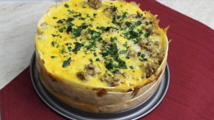Since I got my Instant Pot pressure cooker, I have been bound and determined to recreate all of my favorite recipes in it. Today’s recipe is this amazing Instant Pot Taco Pie. #taco #pie #instant #pot #tortilla #easy #recipe