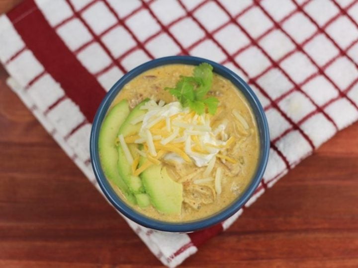 Crockpot White Chicken Chili (Prep in 15 mins!) - Gonna Want Seconds