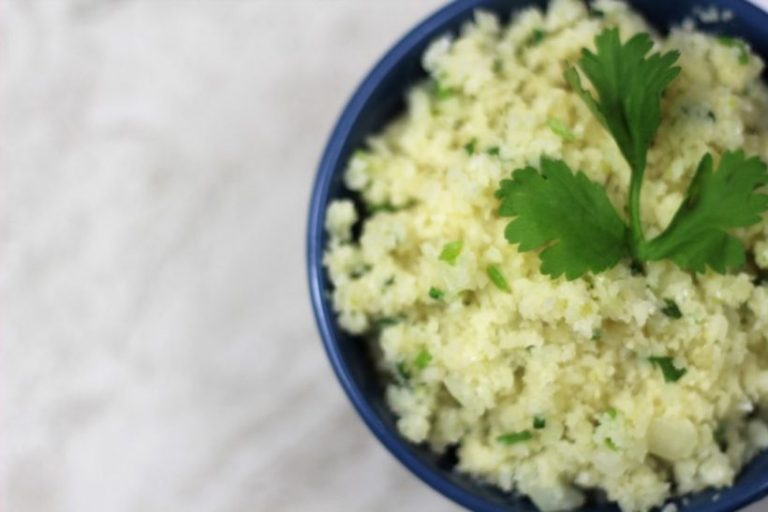 I have been trying to get back on my game, so tonight I made this Cilantro Lime Cauliflower Rice. I love the combination of flavors when you put cilantro and lime juice together. #lowcarb #cauliflowerrice #cilantrolime #ricedcauliflower #lowcarb #cilantroandlime