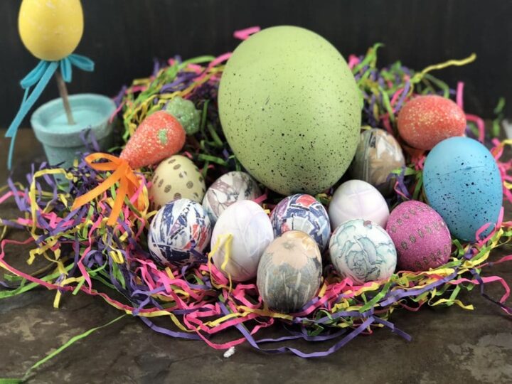 Silk dyed eggs