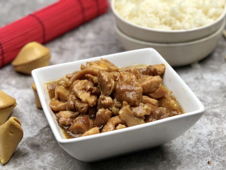I had a taste for some Panda Express chicken but didn't have a taste for leaving the house or paying for it. So I decided to adapt a recipe of my own using their Mandarin Chicken as my inspiration. So today Instant Pot Copycat Panda Express Mandarin Chicken was born.