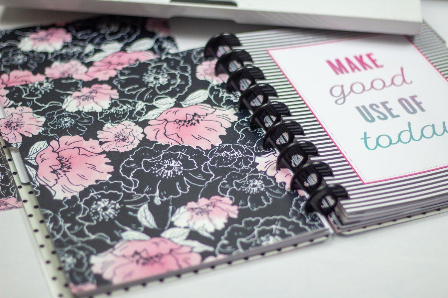 How To Make Personal Planner Dividers Using Dollar Tree Binders ⋆ by Pink