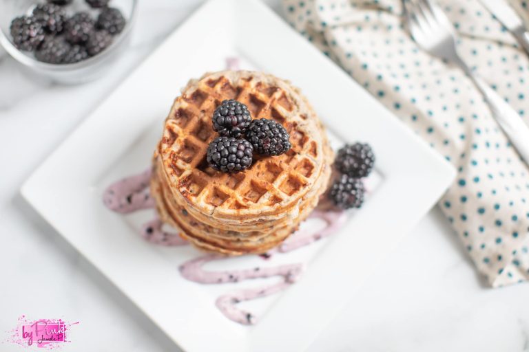 Low Carb Blackberry and Cream Chaffle Recipe